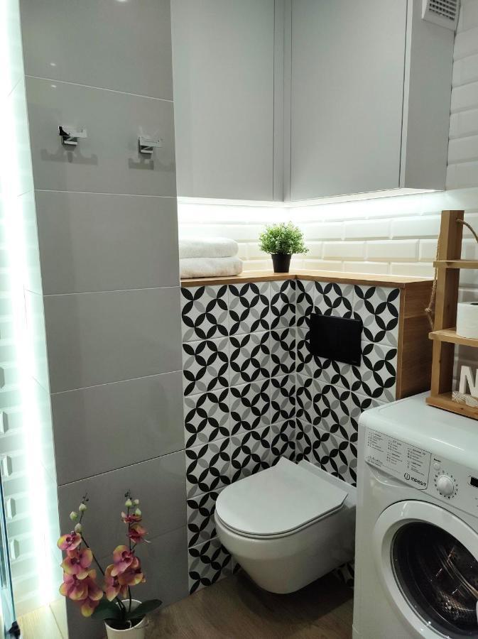 Cozy And Great Location By Cooee Apartments Varsóvia Exterior foto