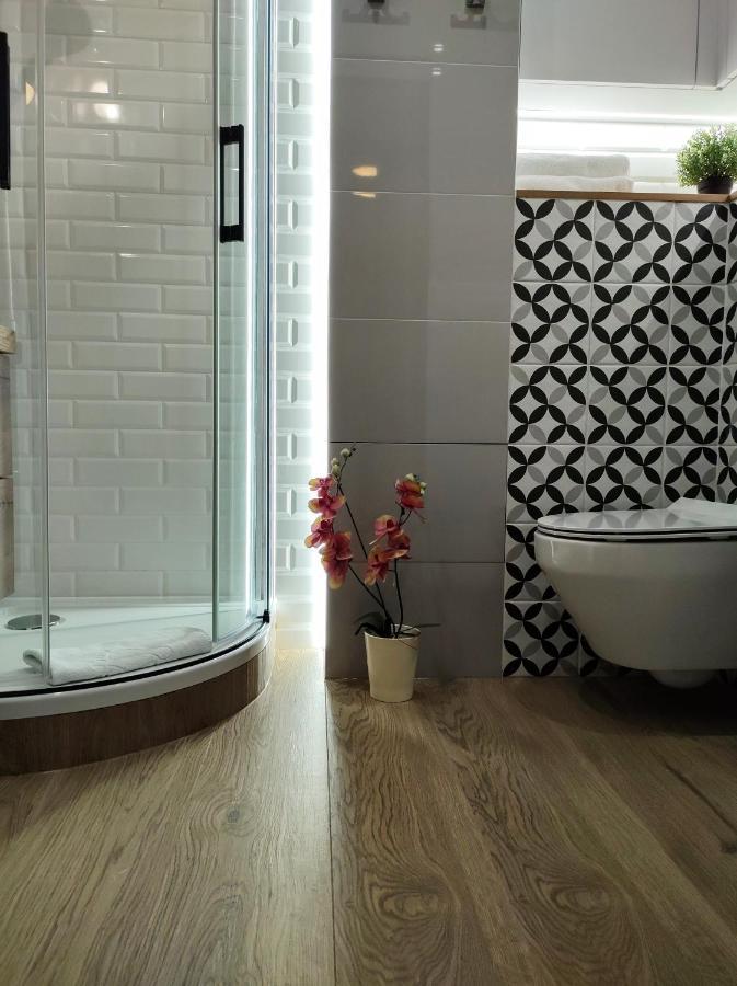 Cozy And Great Location By Cooee Apartments Varsóvia Exterior foto