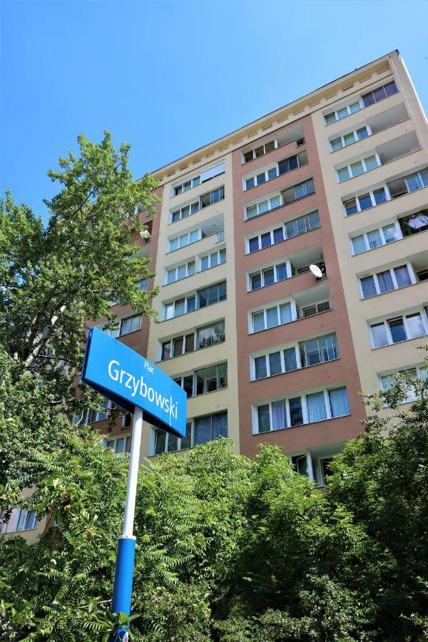 Cozy And Great Location By Cooee Apartments Varsóvia Exterior foto